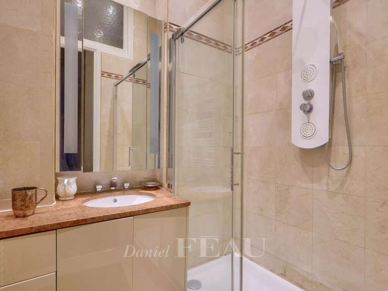 Appartement Paris 17e - 4 chambres - 259m²
