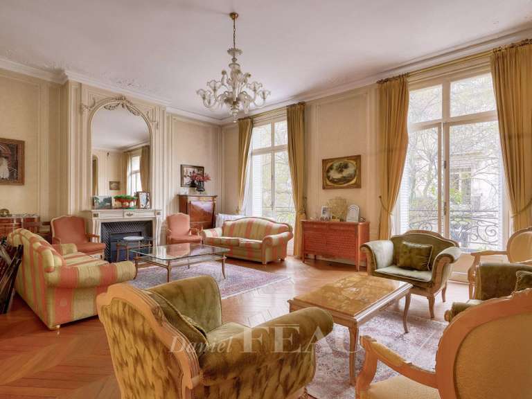 Appartement Paris 17e - 4 chambres - 259m²