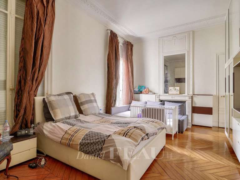 Appartement Paris 17e - 4 chambres - 259m²