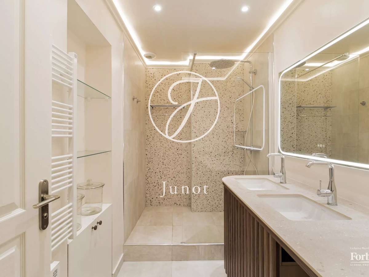Apartment Paris 17e