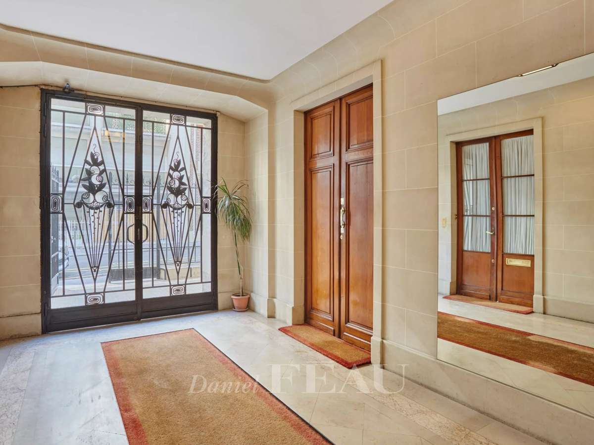 Apartment Paris 17e