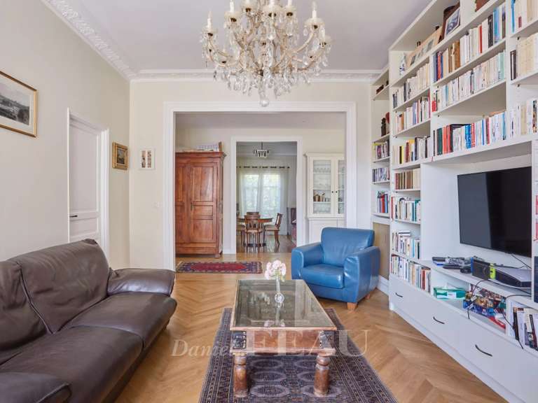 Appartement Paris 17e - 4 chambres - 217m²