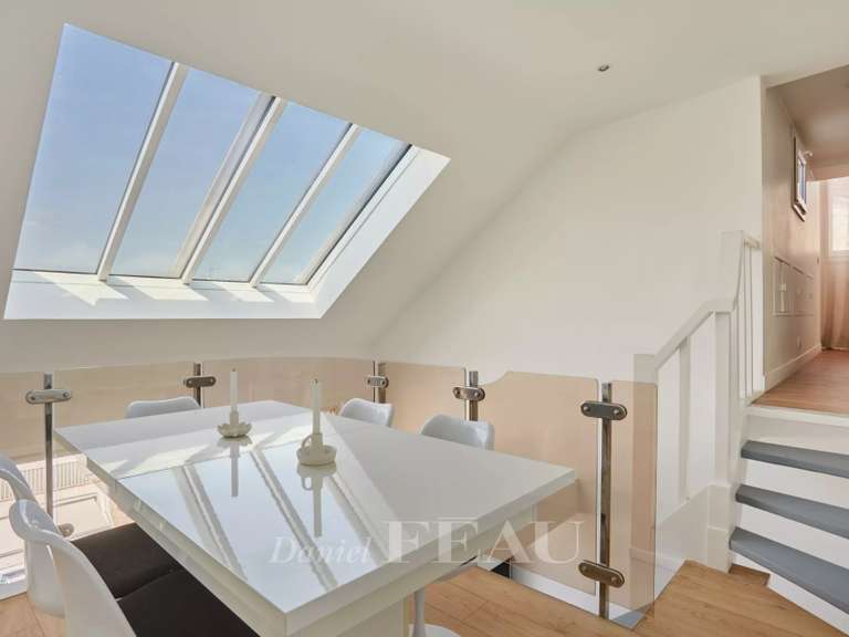 Appartement Paris 17e - 4 chambres - 217m²