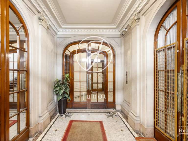 Appartement Paris 17e - 5 chambres - 218m²