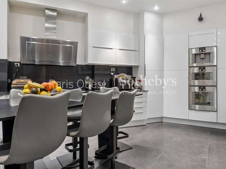 Appartement Paris 17e - 5 chambres - 310m²
