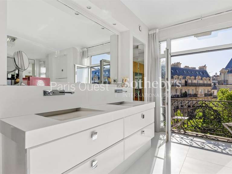 Appartement Paris 17e - 5 chambres - 310m²