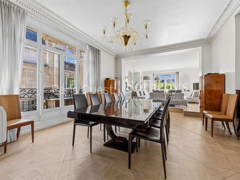 Appartement Paris 17e - 5 chambres - 310m²