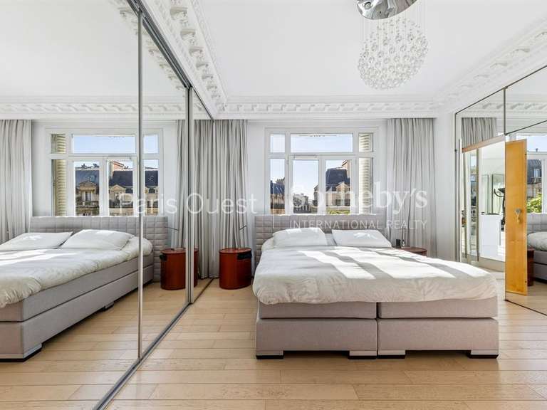 Appartement Paris 17e - 5 chambres - 310m²