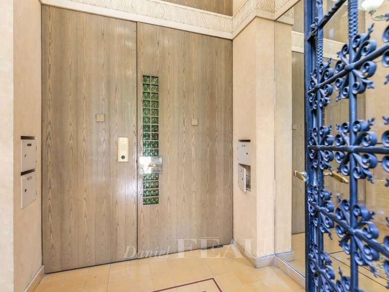 Appartement Paris 17e - 3 chambres - 197m²