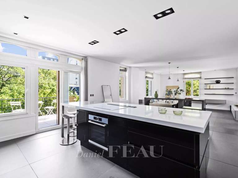 Appartement Paris 17e - 3 chambres - 197m²