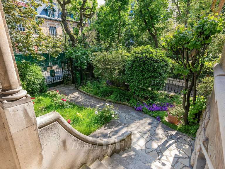Appartement Paris 17e - 3 chambres - 197m²