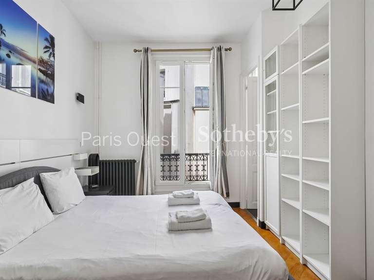 Appartement Paris 17e - 4 chambres - 201m²
