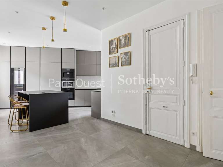 Appartement Paris 17e - 4 chambres - 201m²