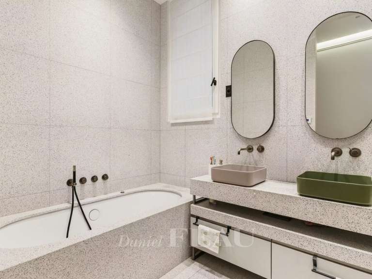 Appartement Paris 17e - 5 chambres - 228m²