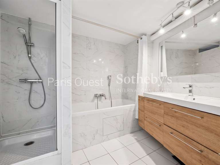 Appartement Paris 17e - 1 chambre - 117m²