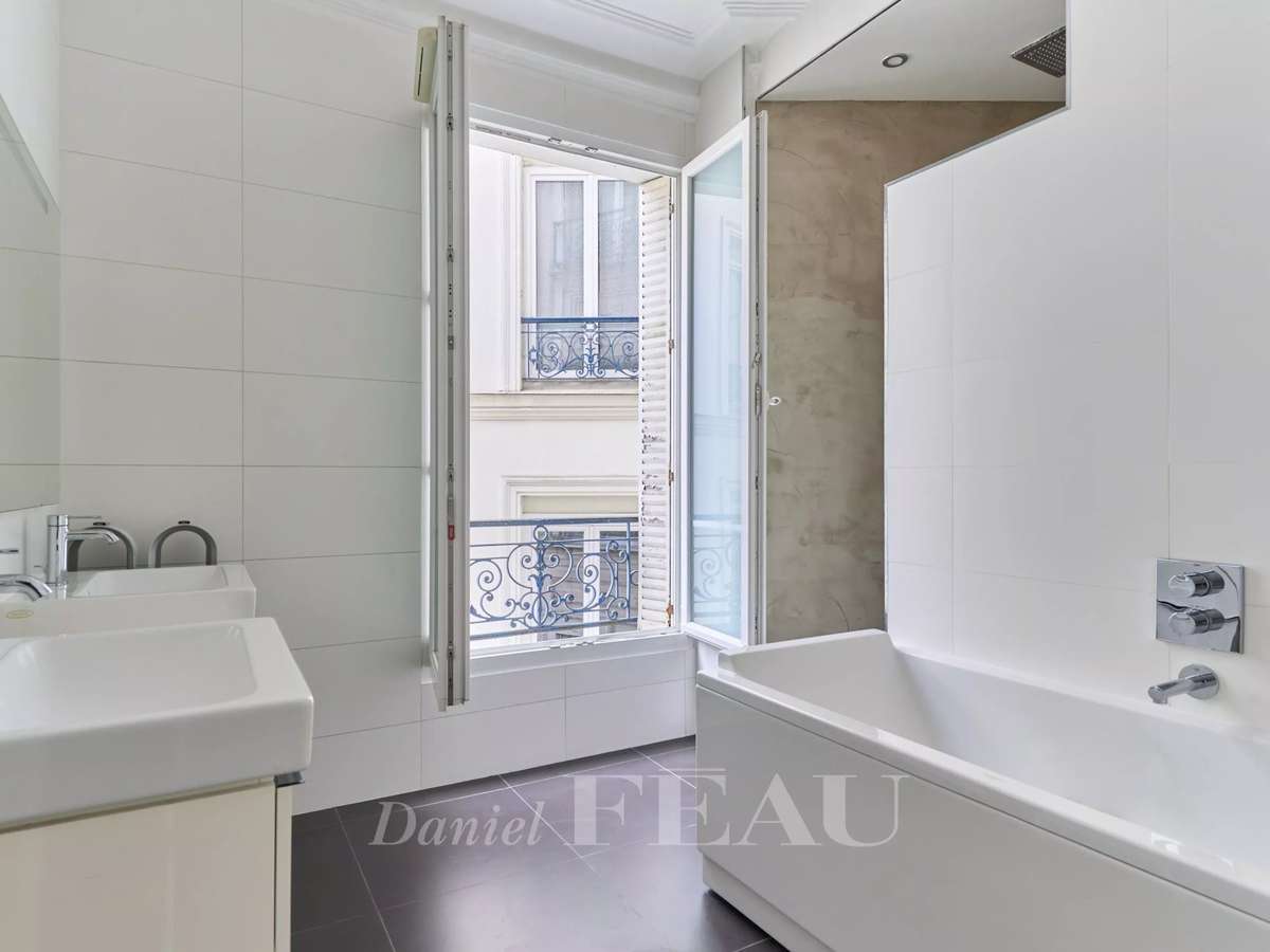 Apartment Paris 17e