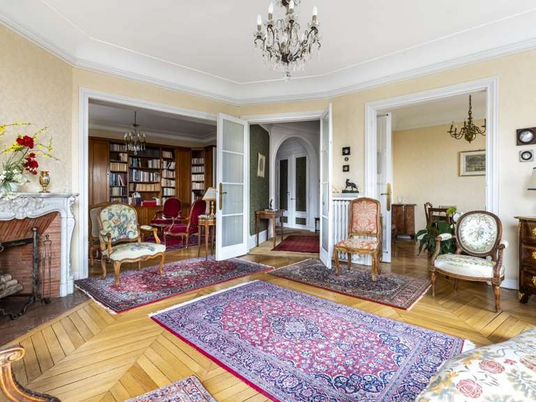 Appartement Paris 17e - 7 chambres - 170m²