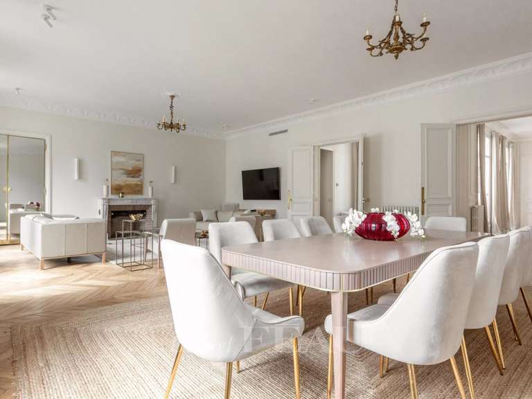 Apartment Paris 17e - 4 bedrooms - 213m²