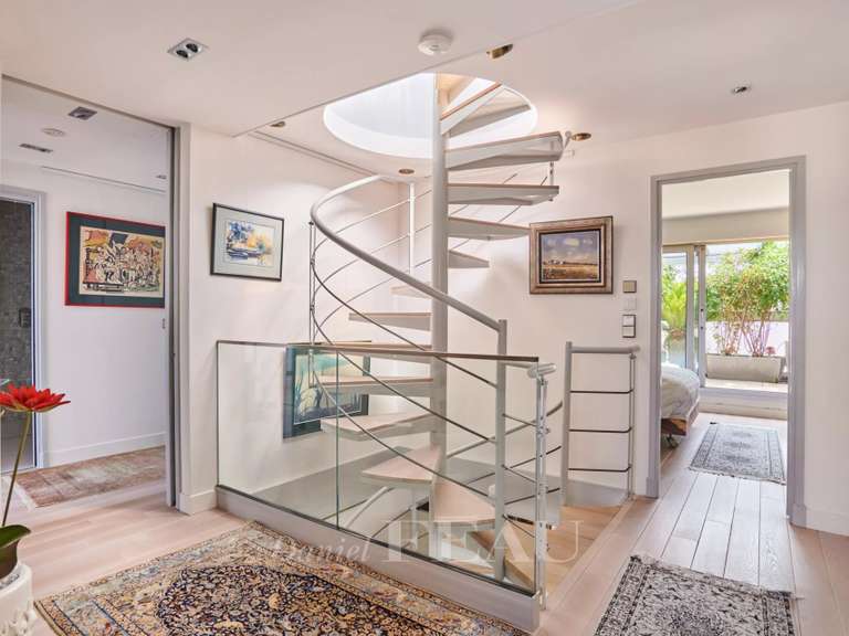 Appartement Paris 17e - 5 chambres - 201m²