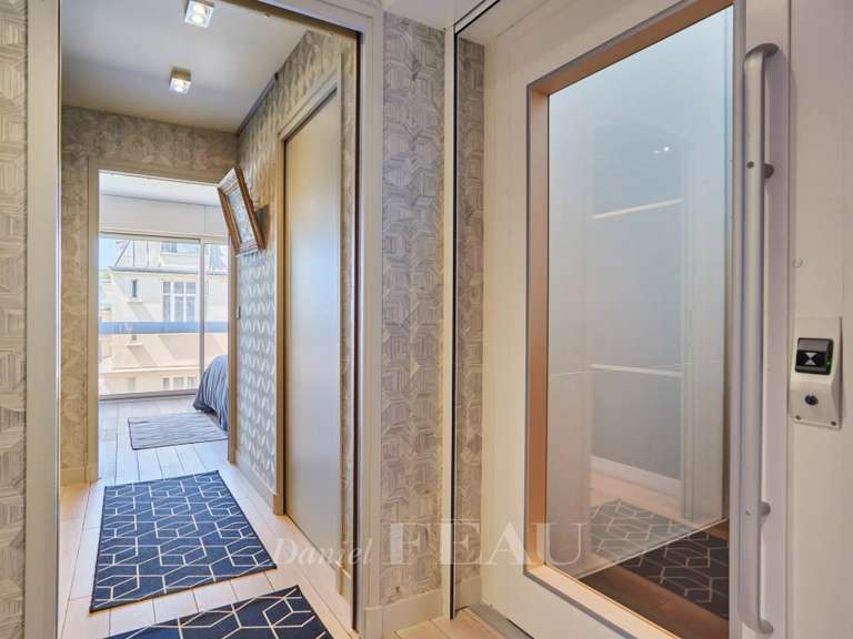 Appartement Paris 17e - 5 chambres - 201m²
