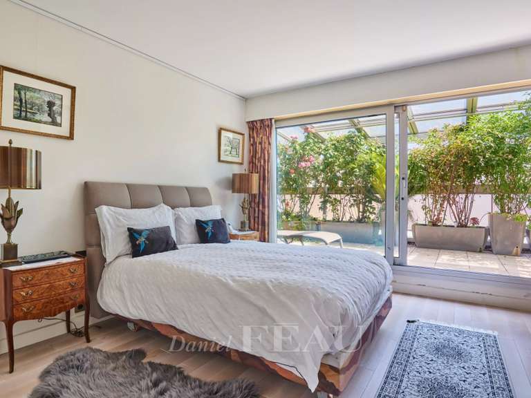Appartement Paris 17e - 5 chambres - 201m²