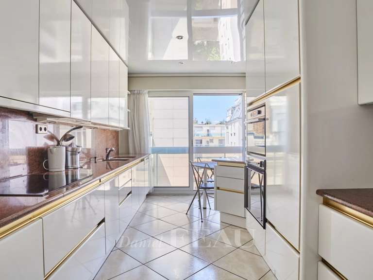 Appartement Paris 17e - 5 chambres - 201m²