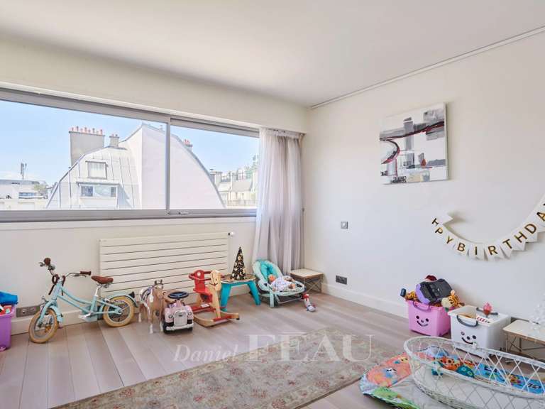 Appartement Paris 17e - 5 chambres - 201m²