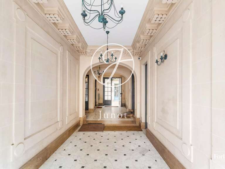 Appartement Paris 17e - 2 chambres - 99m²