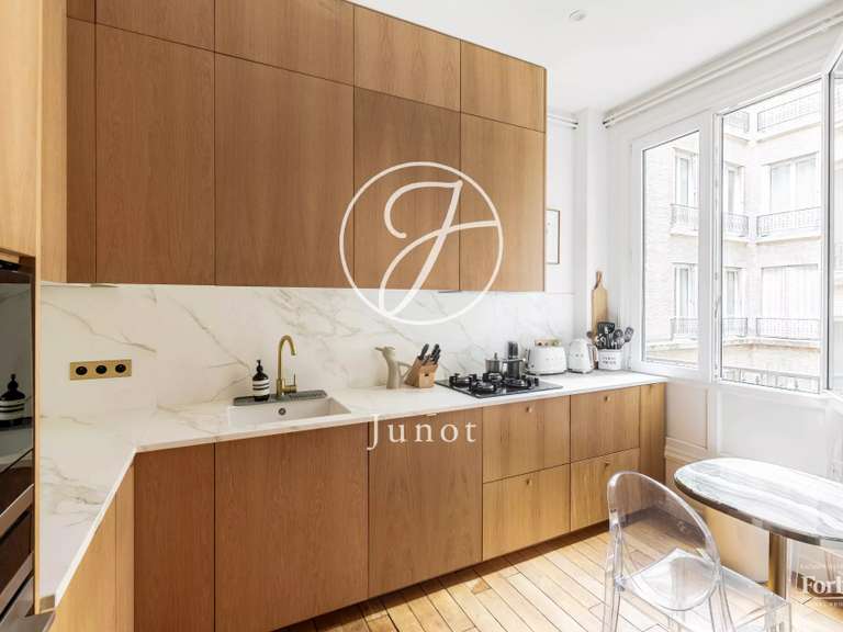 Appartement Paris 17e - 2 chambres - 99m²