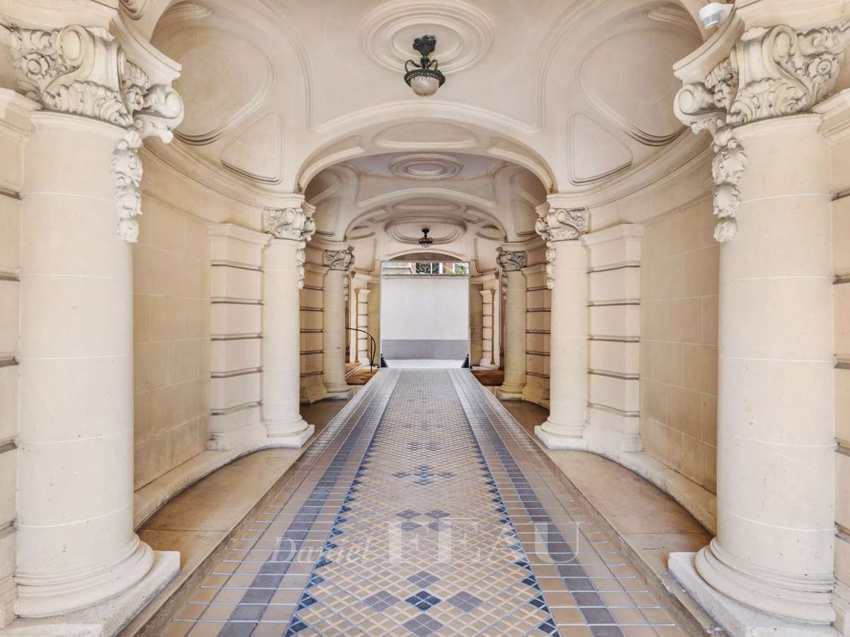Apartment Paris 17e
