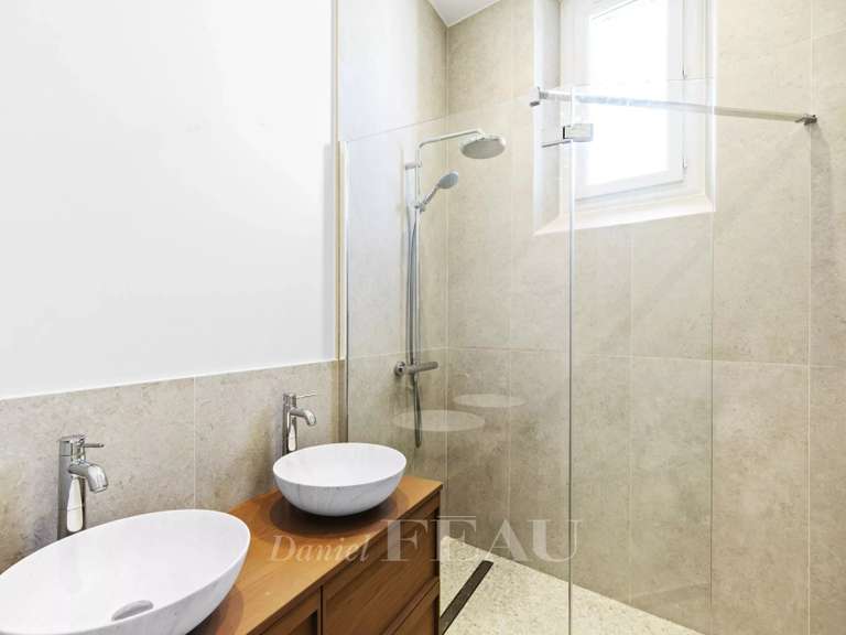 Appartement Paris 17e - 2 chambres - 97m²