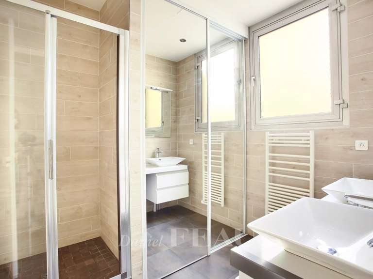 Appartement Paris 17e - 3 chambres - 87m²