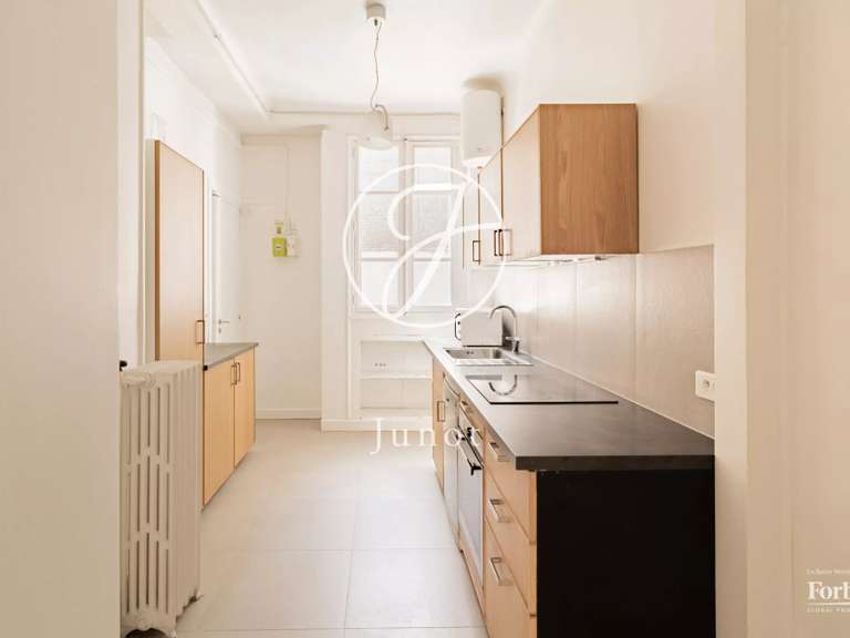 Appartement Paris 17e - 3 chambres - 147m²