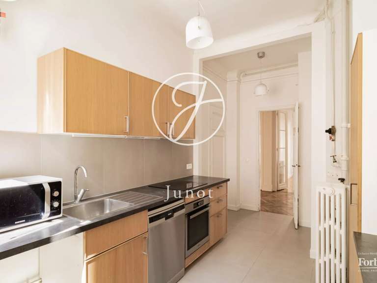 Appartement Paris 17e - 3 chambres - 147m²