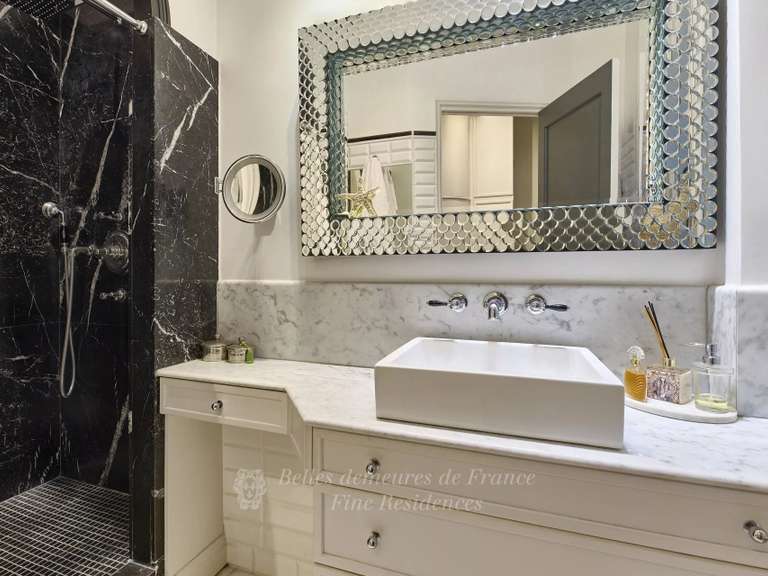 Appartement Paris 17e - 3 chambres - 179m²