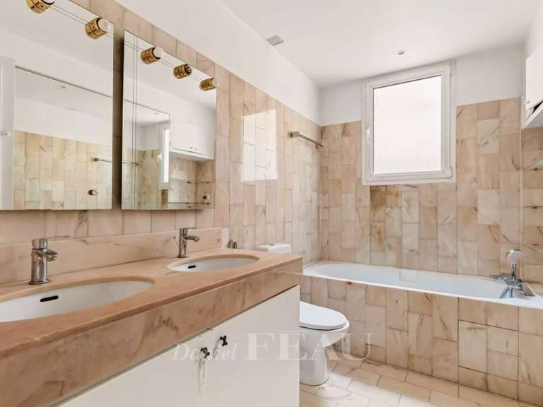 Appartement Paris 17e - 3 chambres - 113m²