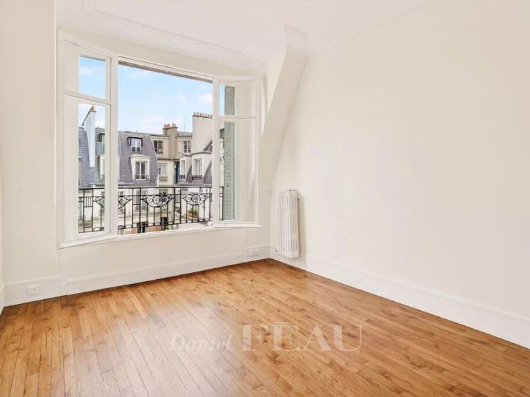Apartment Paris 17e - 6 bedrooms - 200m²