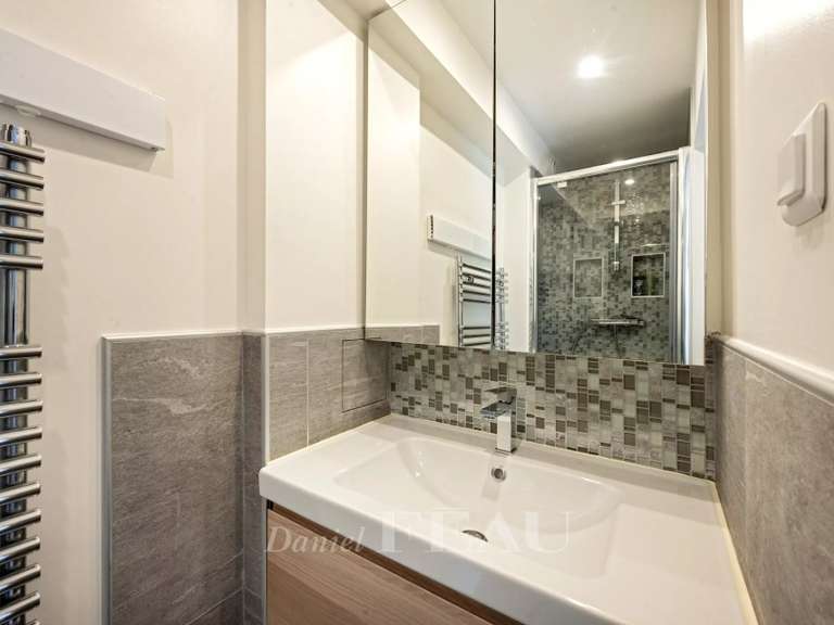 Appartement Paris 17e - 2 chambres - 76m²