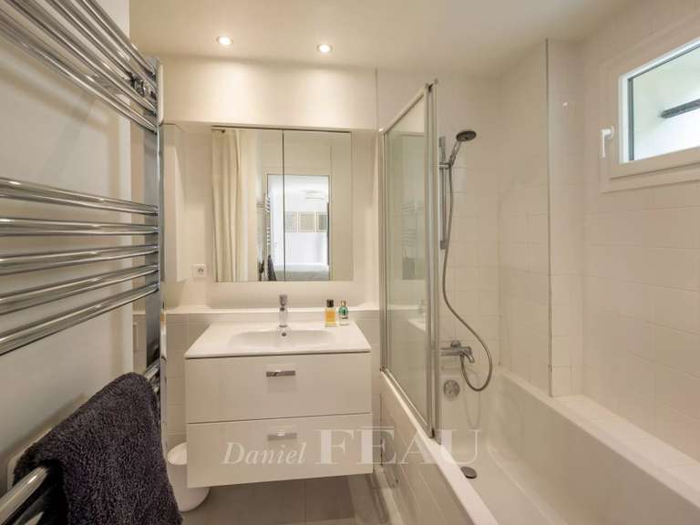 Appartement Paris 17e - 2 chambres - 76m²