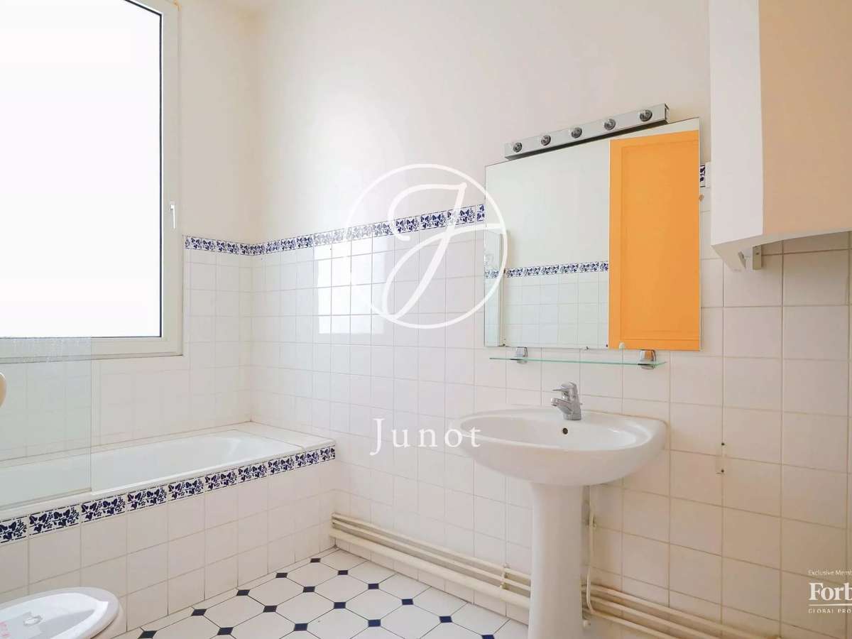 Apartment Paris 17e