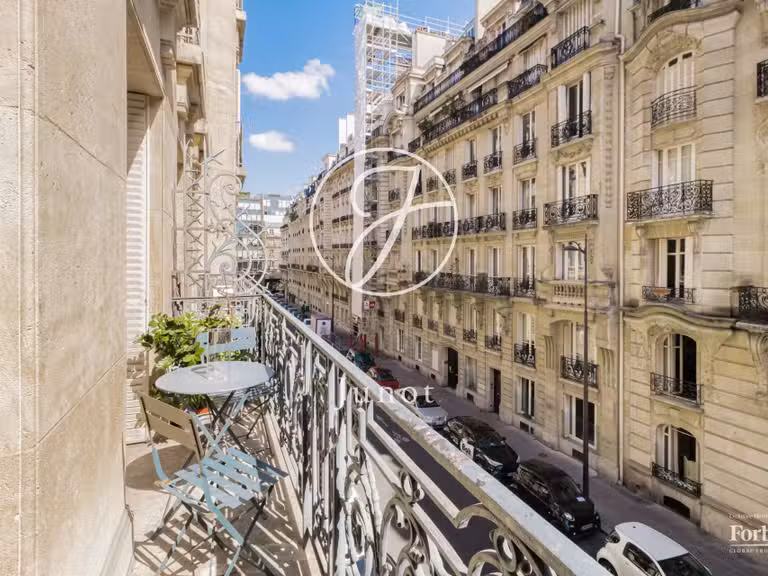 Appartement Paris 17e - 3 chambres - 160m²