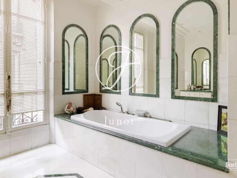 Appartement Paris 17e - 3 chambres - 160m²