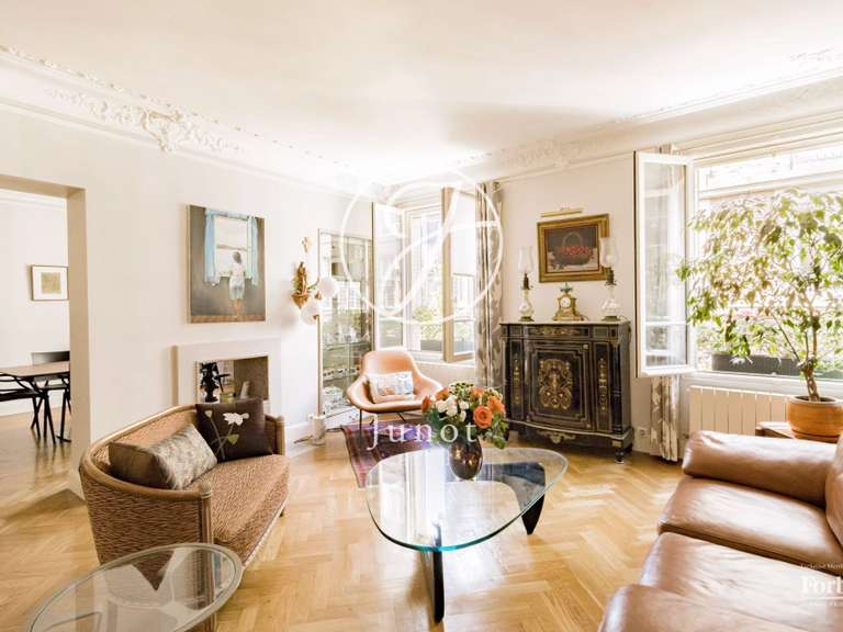 Appartement Paris 17e - 3 chambres - 123m²