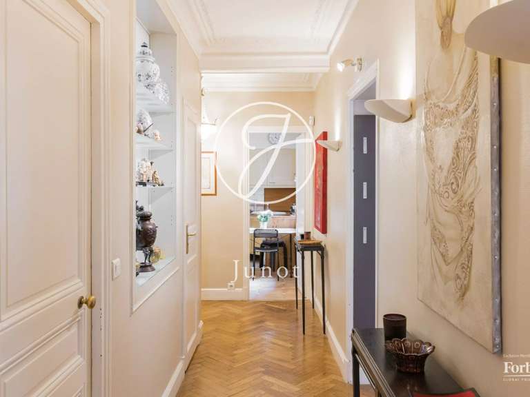 Appartement Paris 17e - 3 chambres - 123m²
