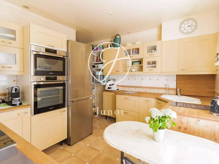 Appartement Paris 17e - 3 chambres - 123m²