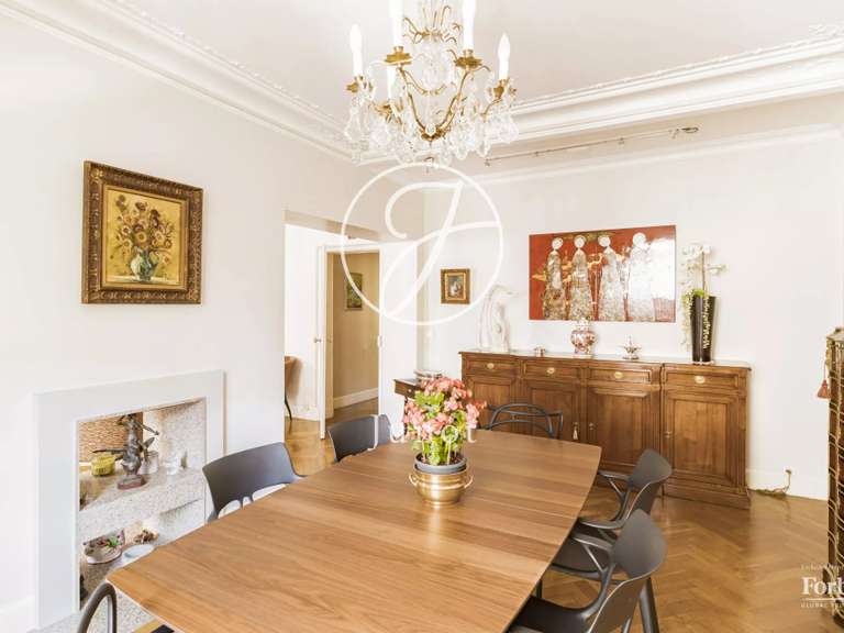 Appartement Paris 17e - 3 chambres - 123m²