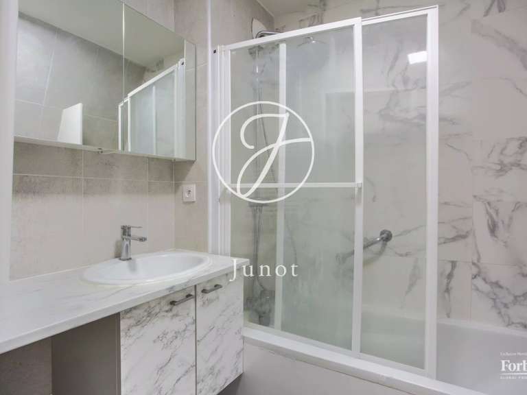 Appartement Paris 17e - 4 chambres - 86m²