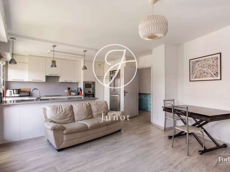 Appartement Paris 17e - 4 chambres - 86m²