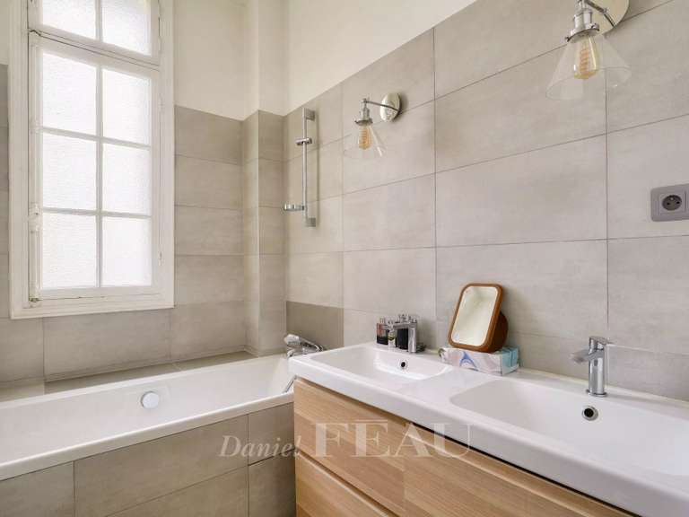 Appartement Paris 17e - 3 chambres - 133m²