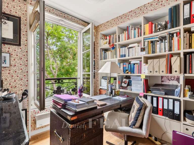 Appartement Paris 17e - 4 chambres - 167m²
